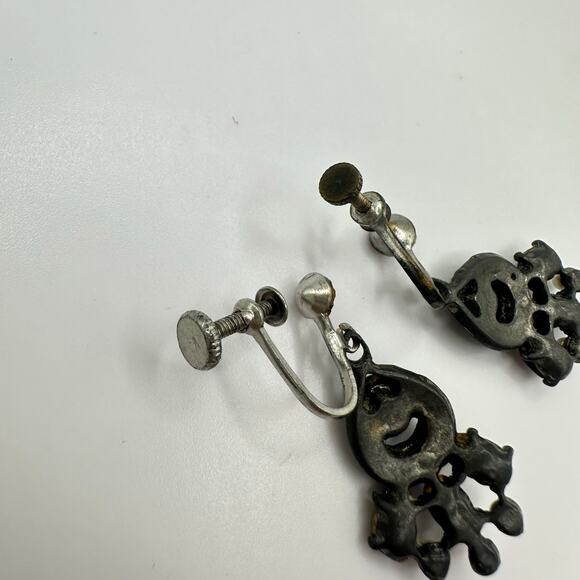 Vintage silver tone purple rhinestones faux turquoise pearls screw back earrings - Picture 6 of 8